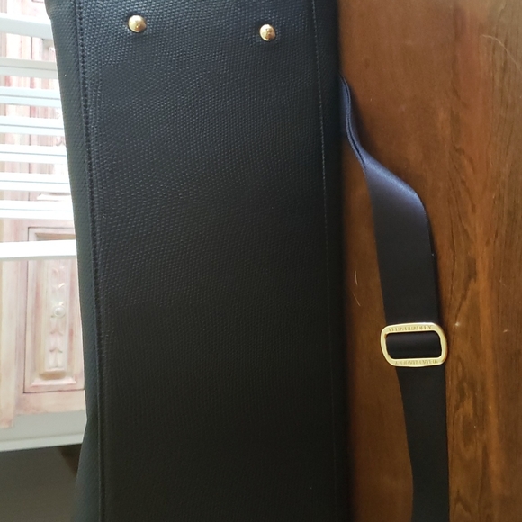 Black Weekender w/Leather Faux Bottom Zip & Wallet - Picture 10 of 11